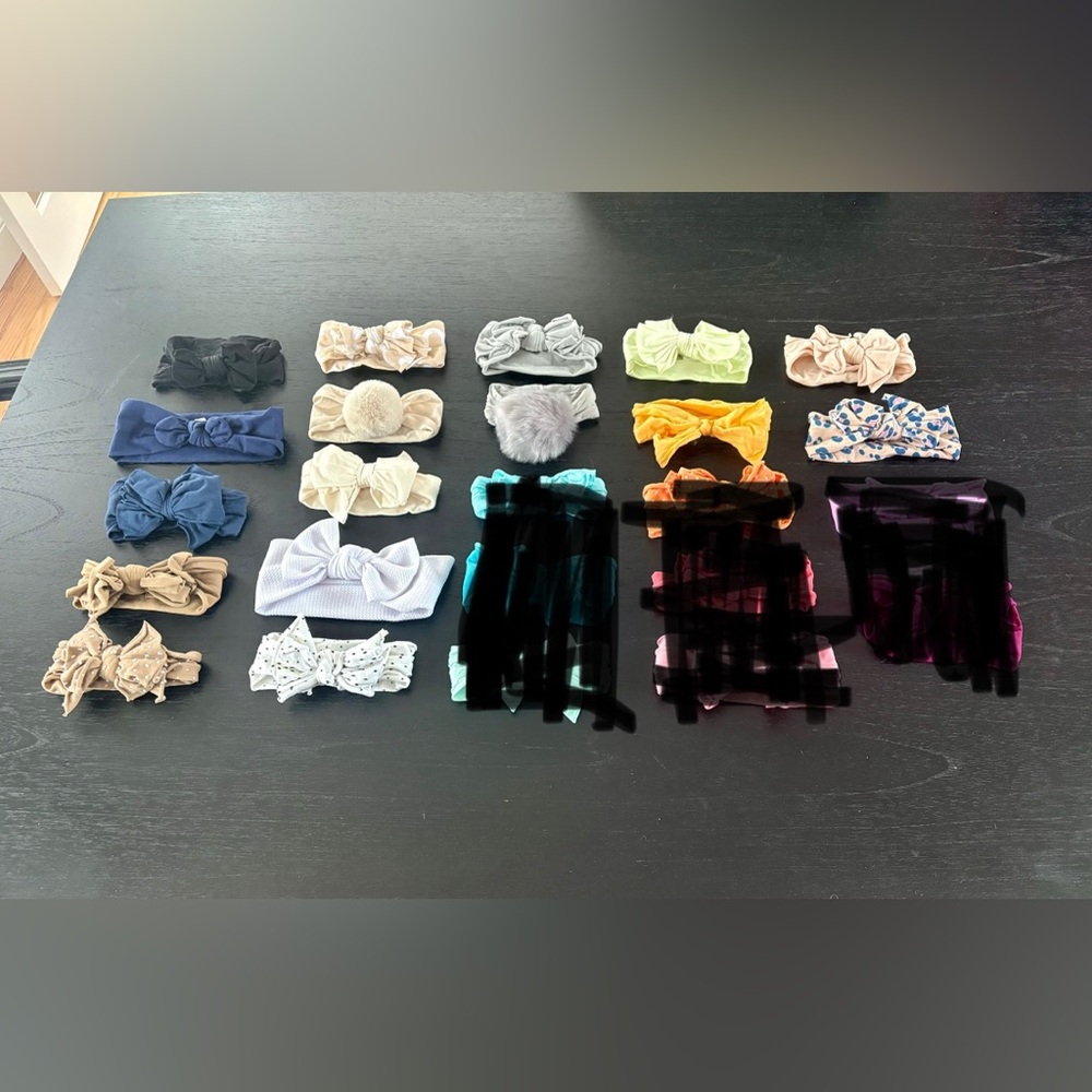 Baby Bling FAB-BOW-LOUS Lot of 25 Headbands, with 3 RuffleButts & 3 Unlabeled